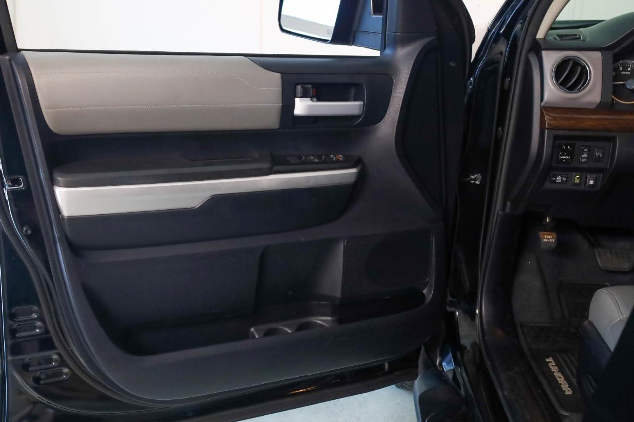Toyota Tundra 4WD Truck CrewMax 5.7L V8 6-Spd AT LTD (Natl) 2014