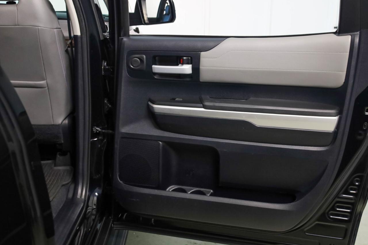 Toyota Tundra 4WD Truck CrewMax 5.7L V8 6-Spd AT LTD (Natl) 2014