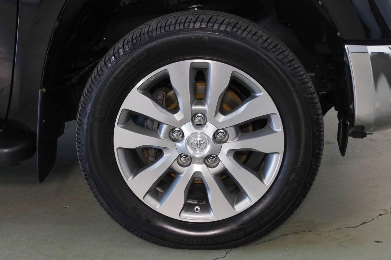 Toyota Tundra 4WD Truck CrewMax 5.7L V8 6-Spd AT LTD (Natl) 2014