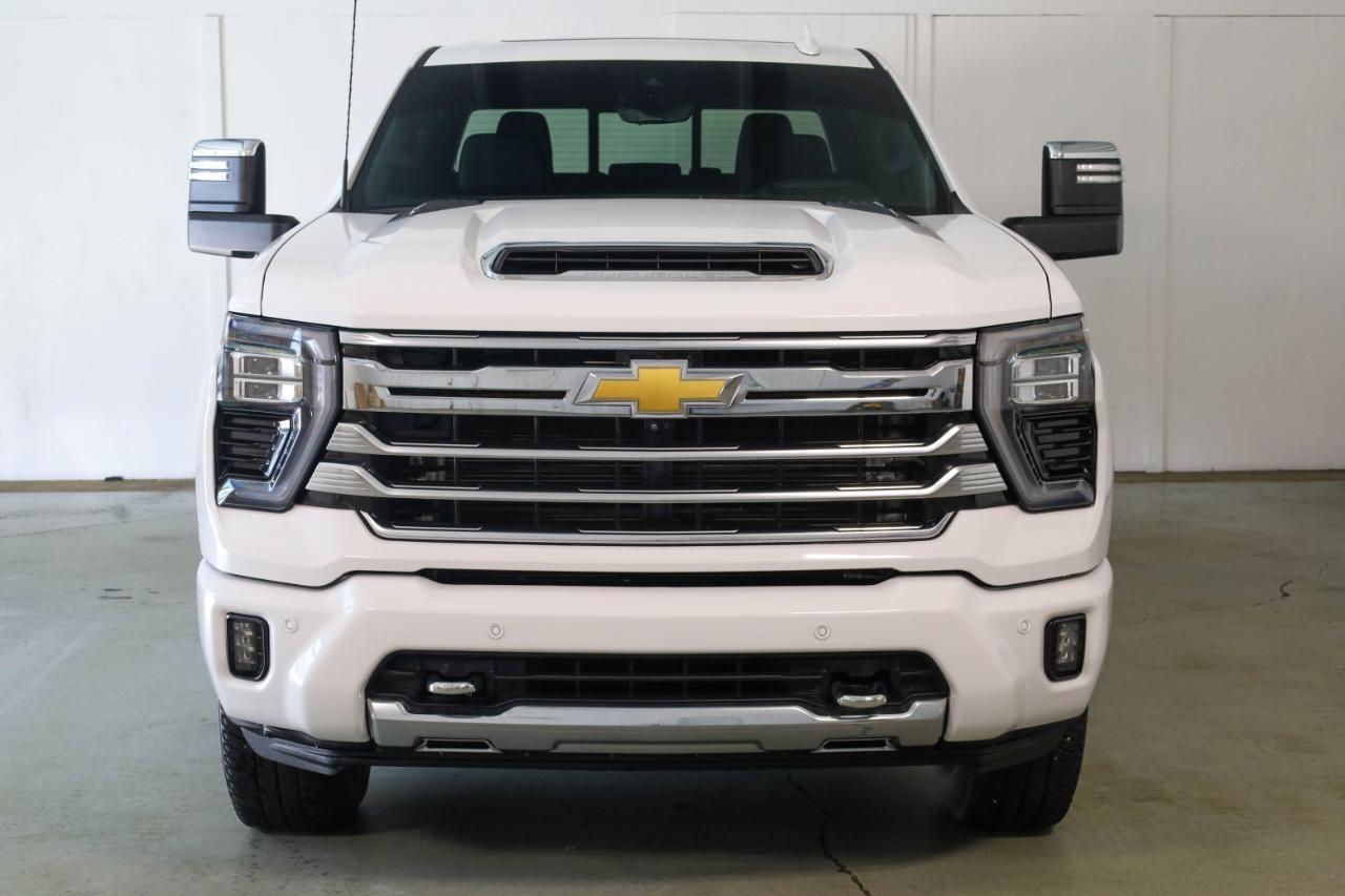 Chevrolet Silverado 2500HD 4WD Crew Cab 159" High Country 2024