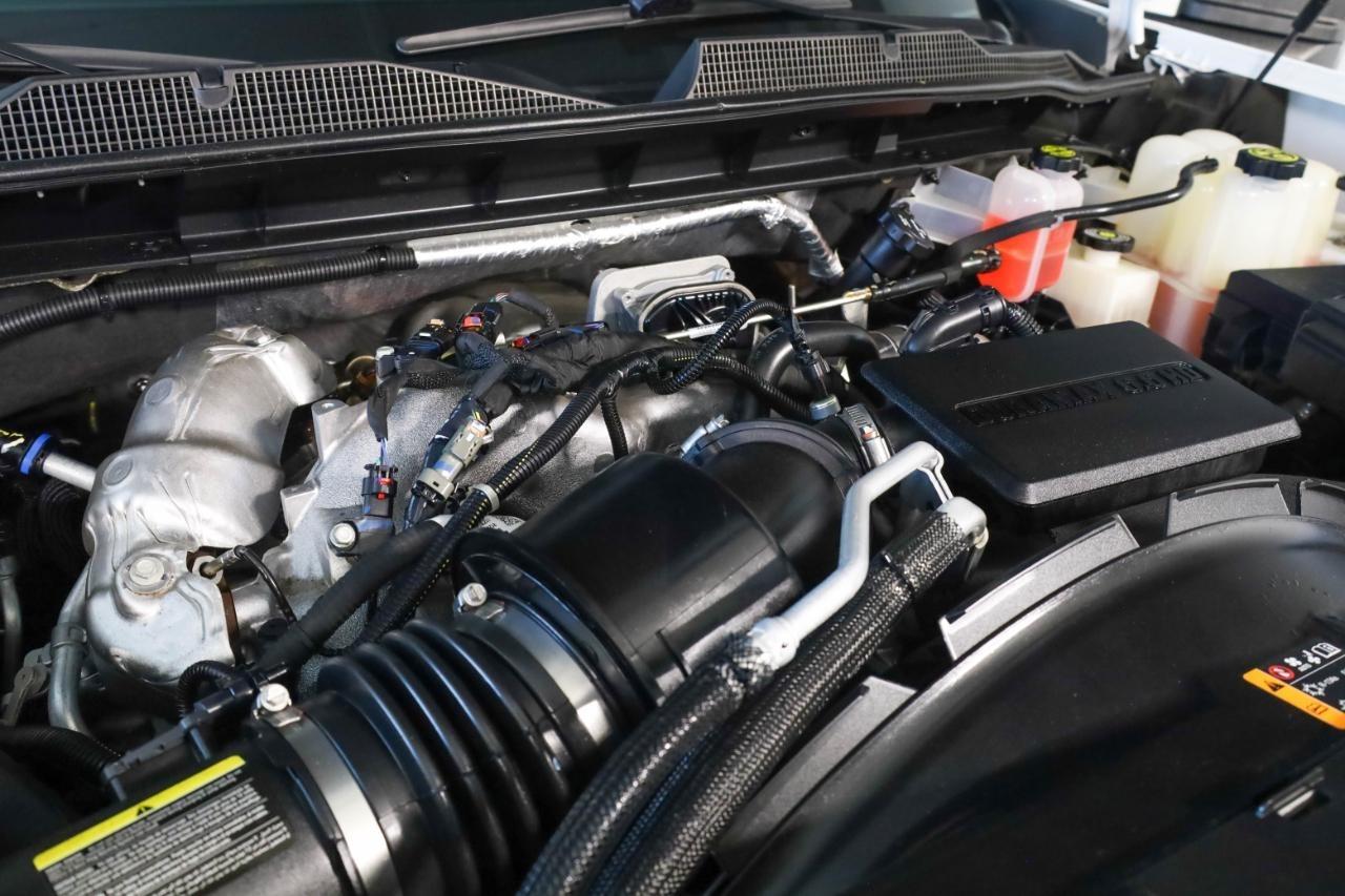 Chevrolet Silverado 2500HD 4WD Crew Cab 159" High Country 2024