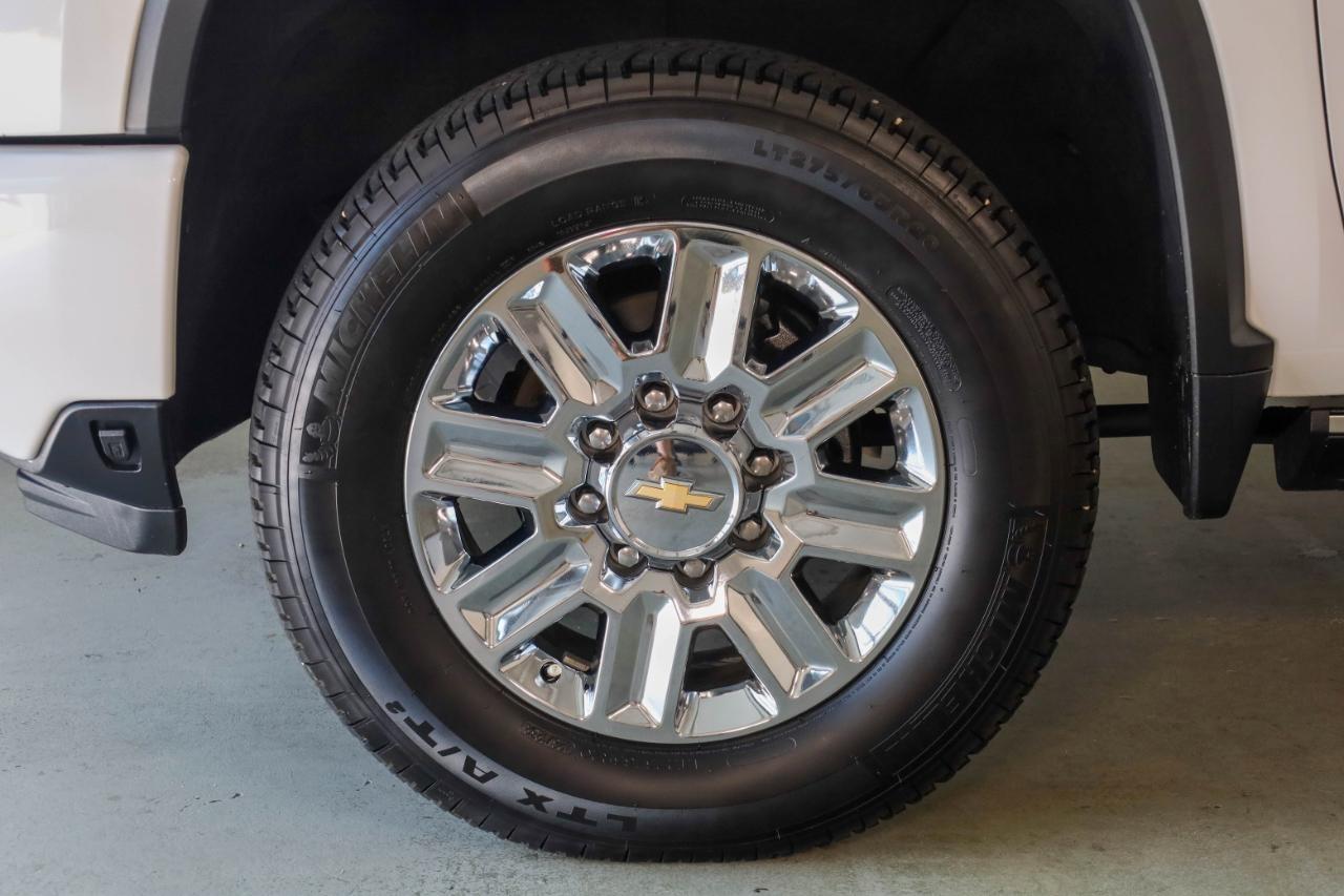 Chevrolet Silverado 2500HD 4WD Crew Cab 159" High Country 2024