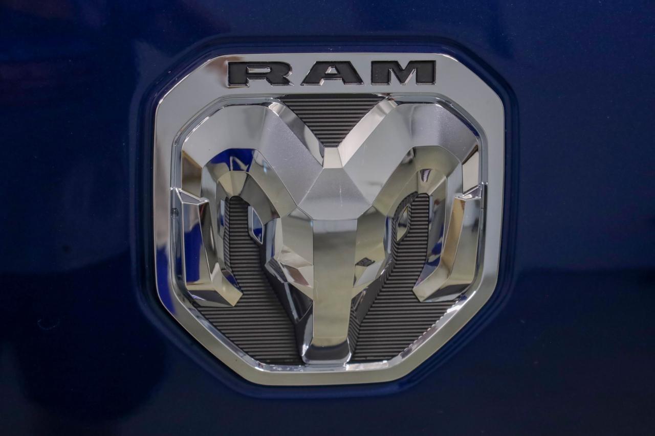 RAM 2500 Laramie 4x4 Crew Cab 6'4" Box 2024