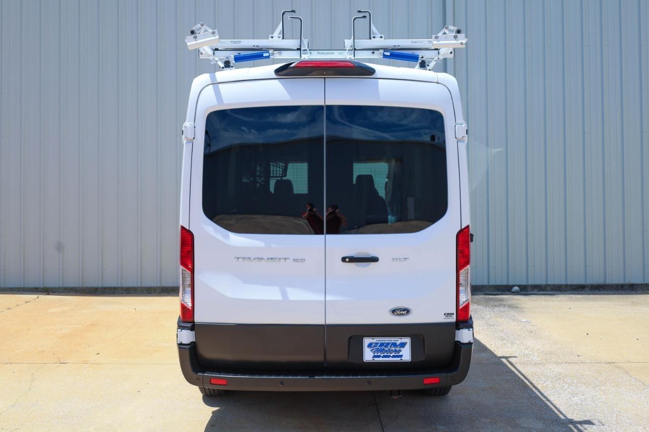 Ford Transit Passenger Wagon T-150 130" Med Roof XLT Sliding RH Dr 2019