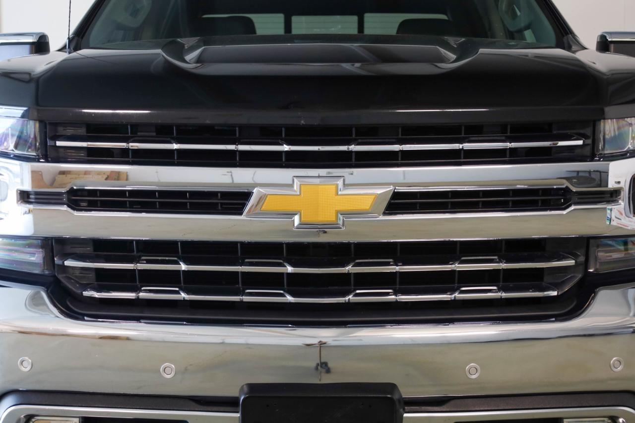Chevrolet Silverado 1500 LTD 4WD Crew Cab 147" LTZ 2022