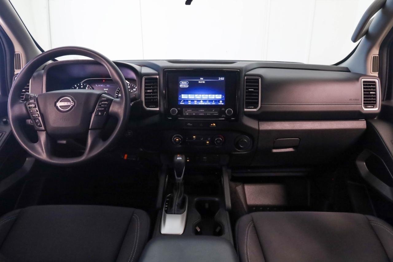 Nissan Frontier Crew Cab 4x2 SV 2024