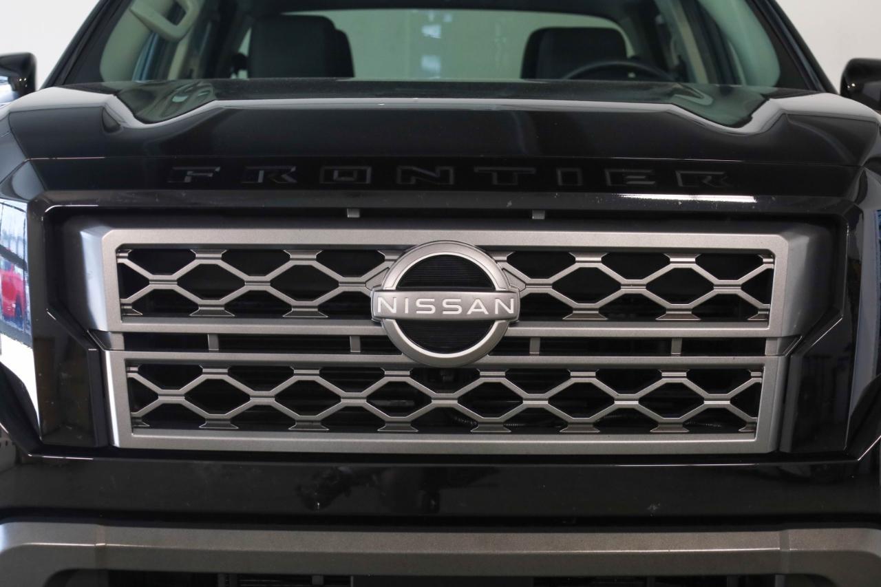Nissan Frontier Crew Cab 4x2 SV 2024