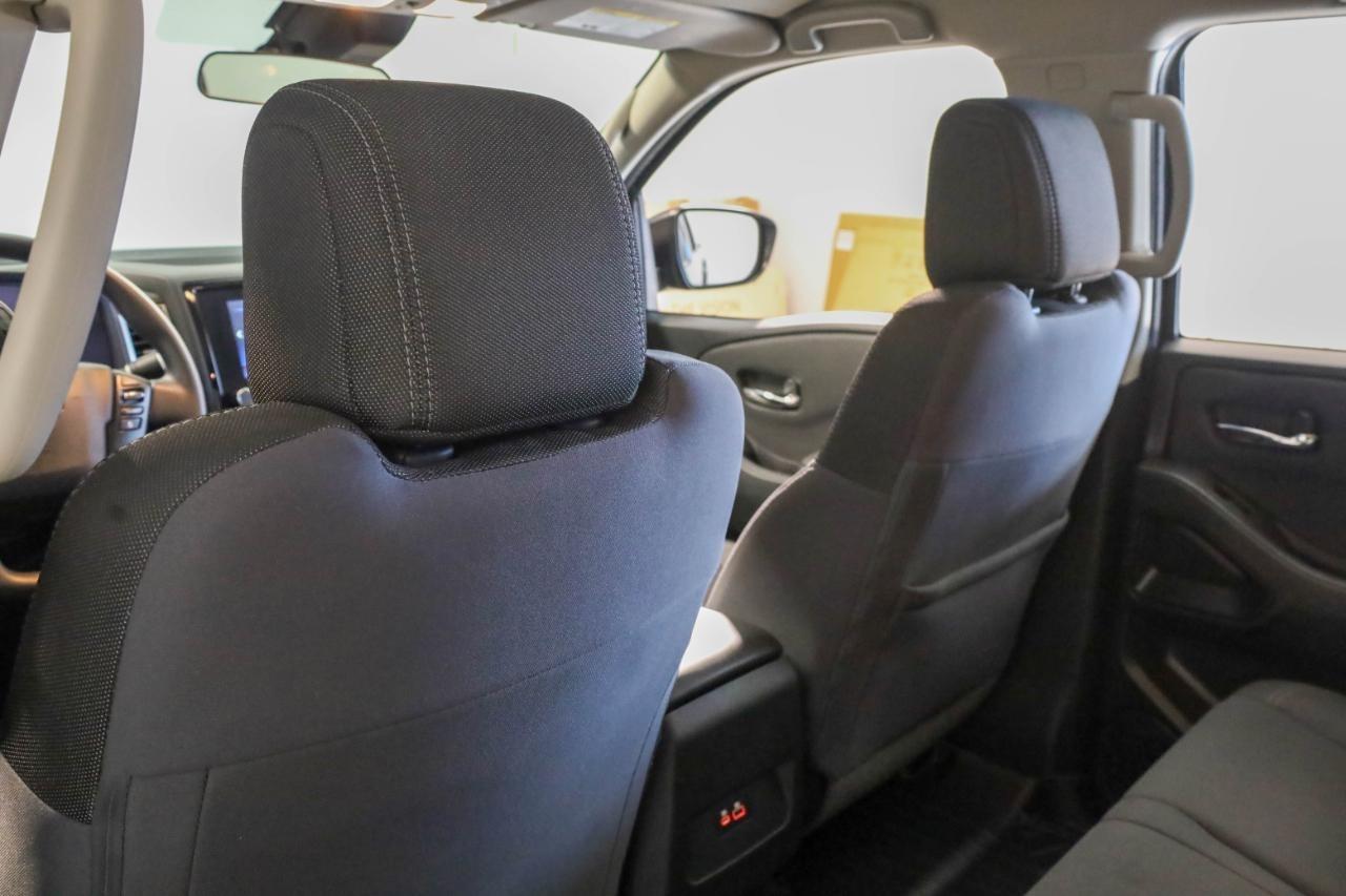 Nissan Frontier Crew Cab 4x2 SV 2024