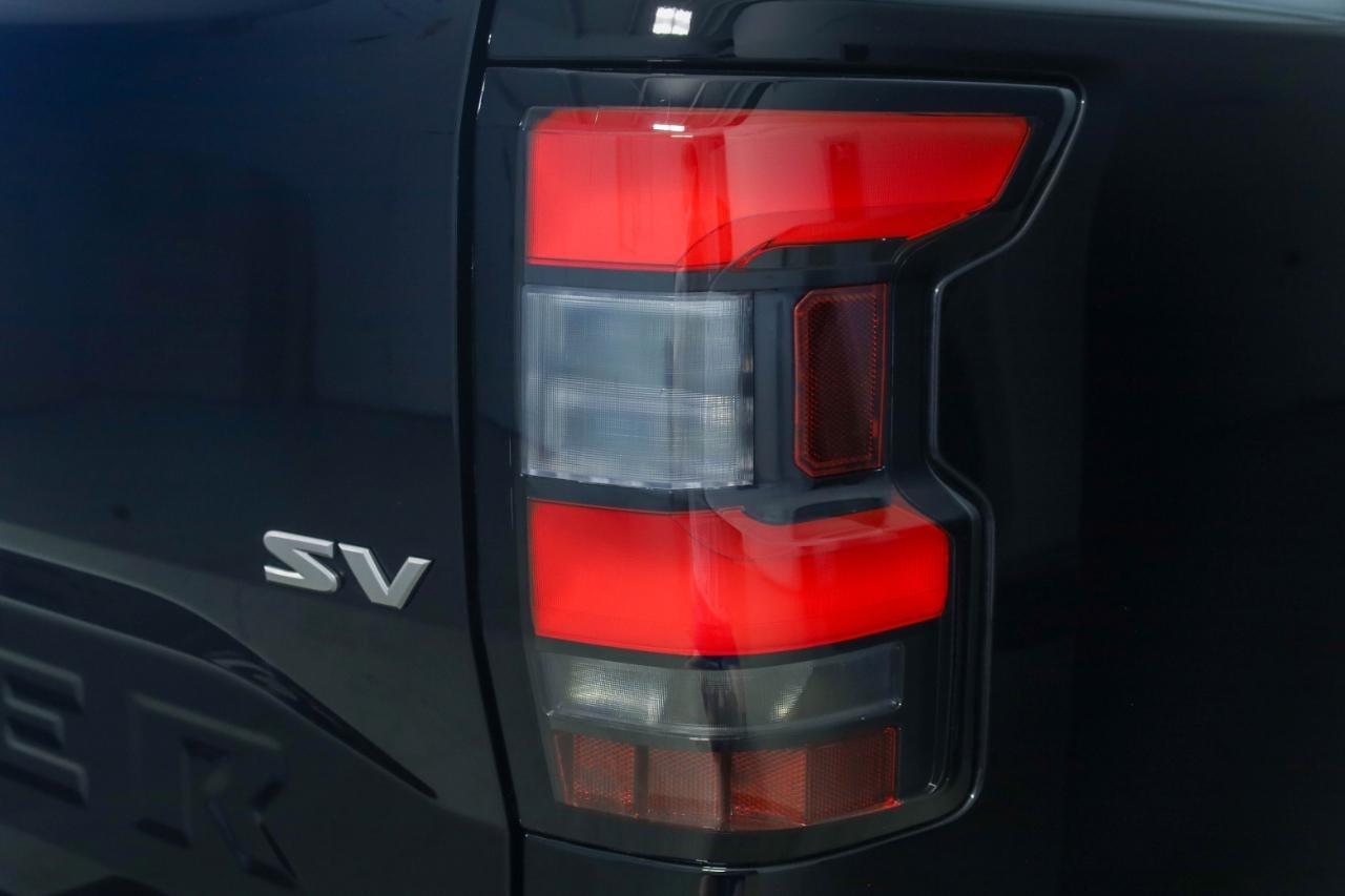Nissan Frontier Crew Cab 4x2 SV 2024