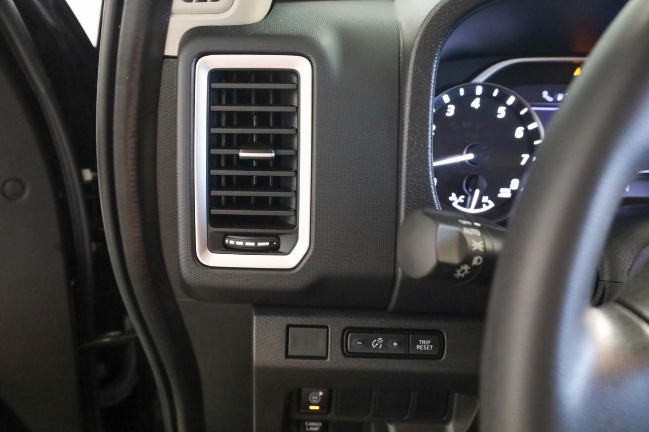 Nissan Frontier Crew Cab 4x2 SV 2024