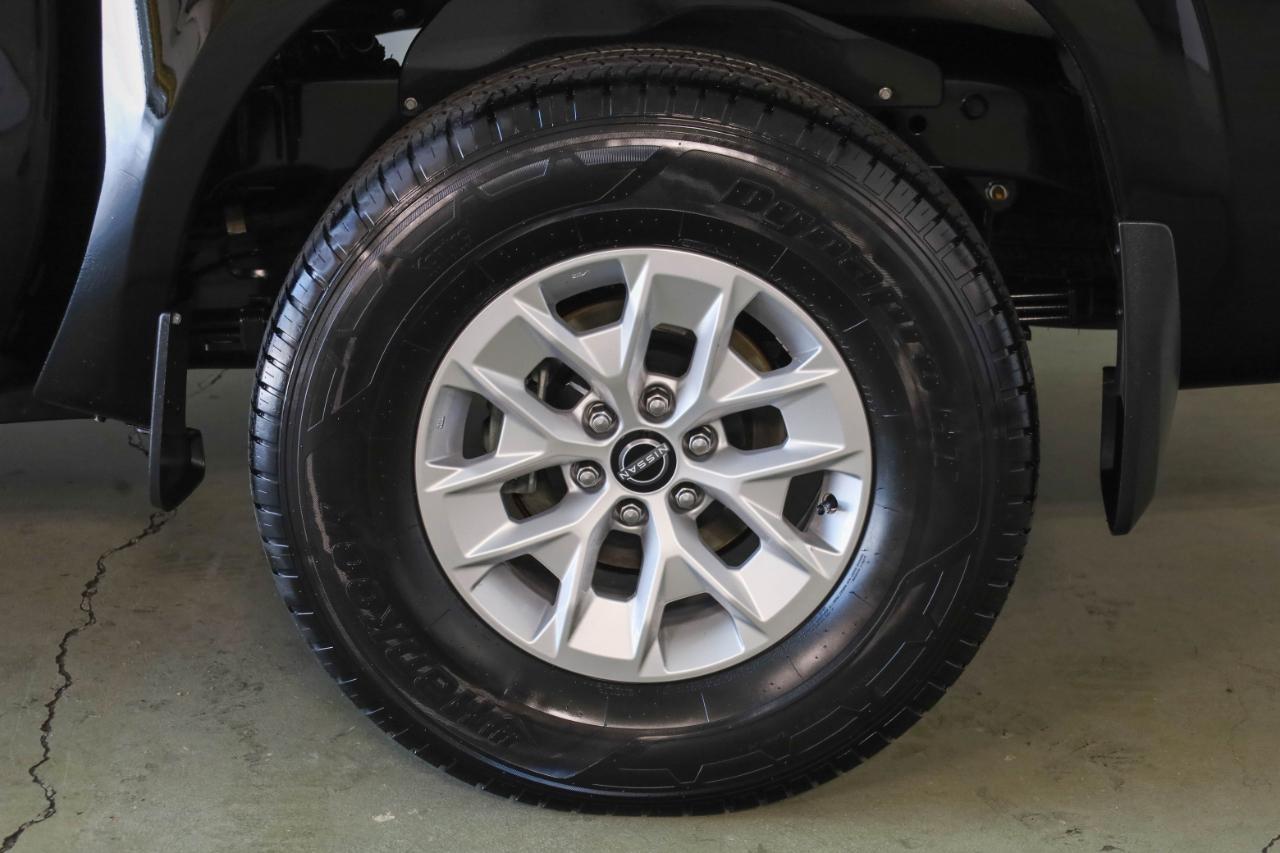 Nissan Frontier Crew Cab 4x2 SV 2024