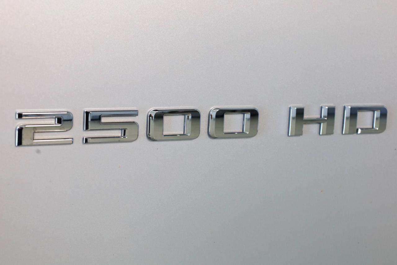 Chevrolet Silverado 2500HD 4WD Crew Cab 159" LTZ 2023