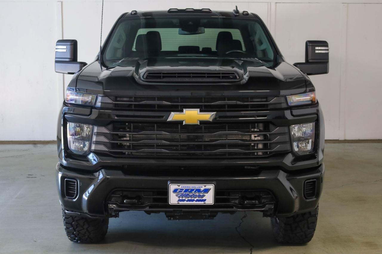 Chevrolet Silverado 2500HD 4WD Crew Cab 159" Custom 2024