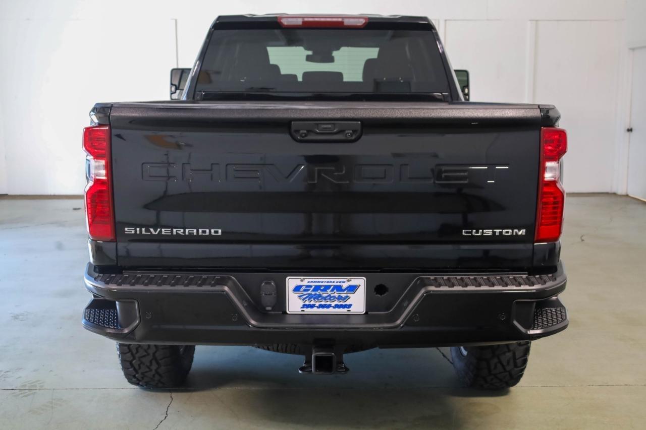 Chevrolet Silverado 2500HD 4WD Crew Cab 159" Custom 2024