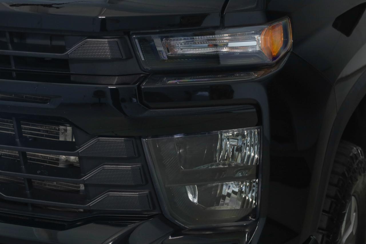 Chevrolet Silverado 2500HD 4WD Crew Cab 159" Custom 2024