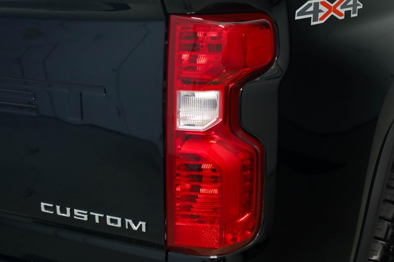 Chevrolet Silverado 2500HD 4WD Crew Cab 159" Custom 2024
