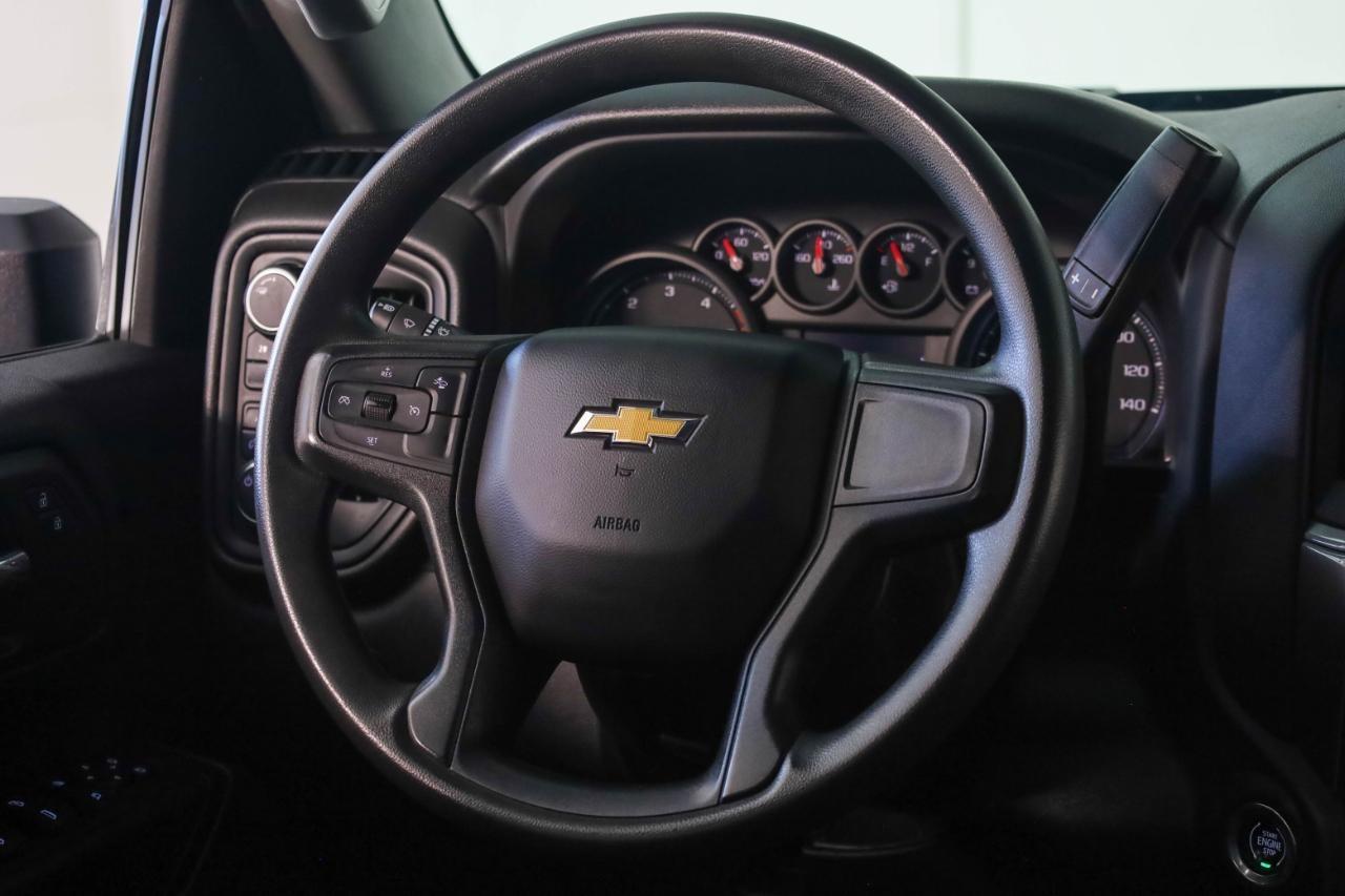 Chevrolet Silverado 2500HD 4WD Crew Cab 159" Custom 2024