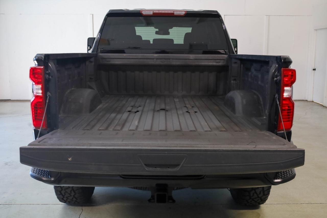 Chevrolet Silverado 2500HD 4WD Crew Cab 159" Custom 2024