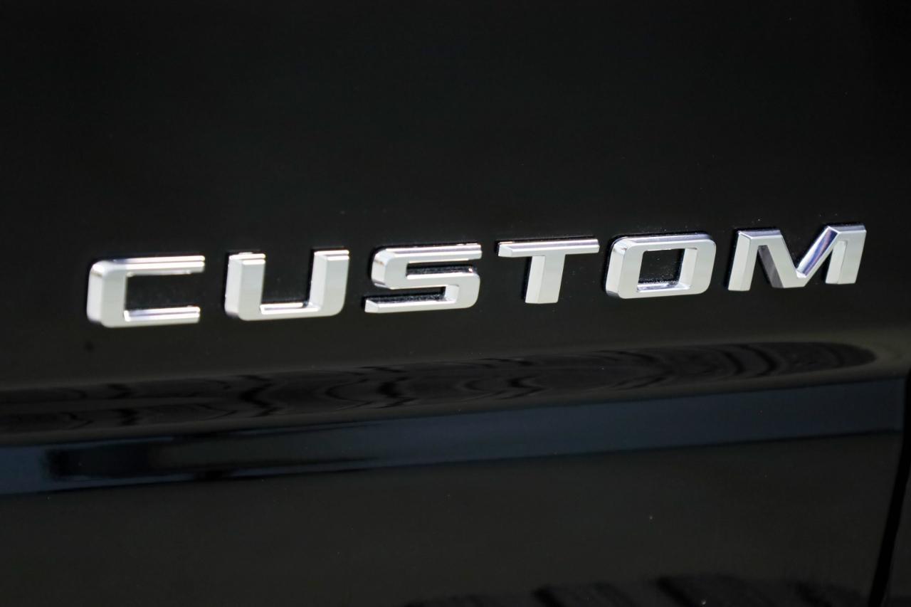 Chevrolet Silverado 2500HD 4WD Crew Cab 159" Custom 2024