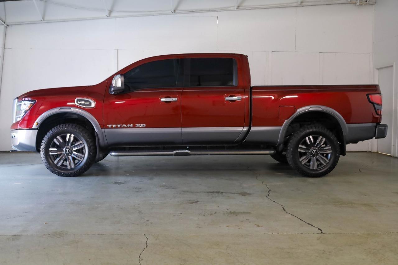 Nissan Titan XD 4x4 Crew Cab Platinum Reserve 2023