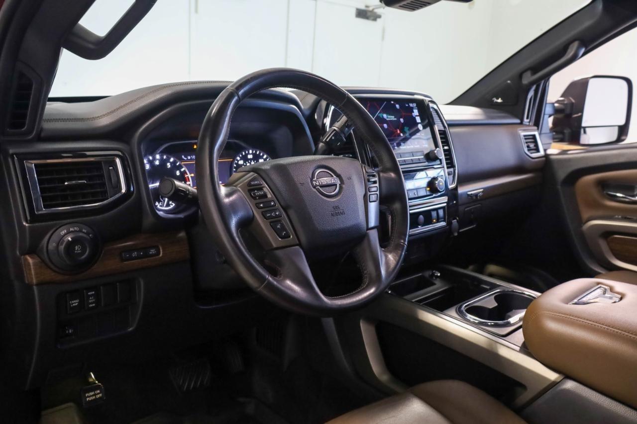 Nissan Titan XD 4x4 Crew Cab Platinum Reserve 2023