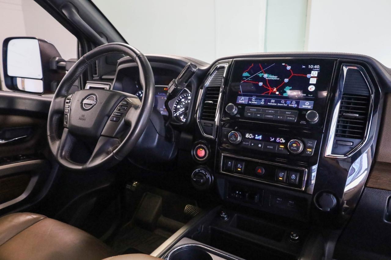 Nissan Titan XD 4x4 Crew Cab Platinum Reserve 2023