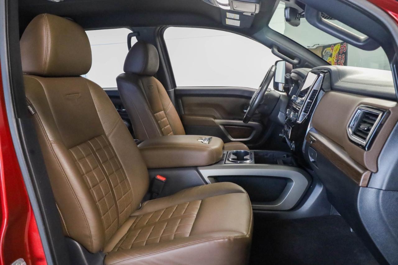 Nissan Titan XD 4x4 Crew Cab Platinum Reserve 2023