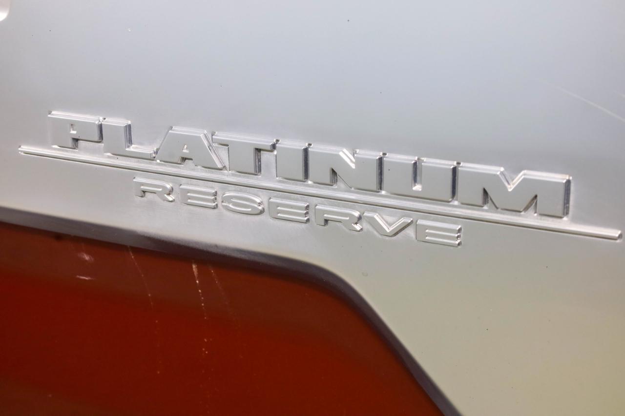 Nissan Titan XD 4x4 Crew Cab Platinum Reserve 2023