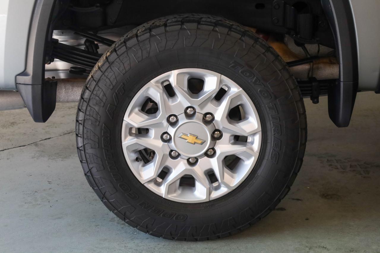 Chevrolet Silverado 3500HD 4WD Crew Cab 159" LT 2024