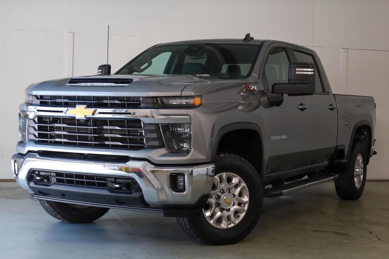 Chevrolet Silverado 3500HD 4WD Crew Cab 159" LT 2024