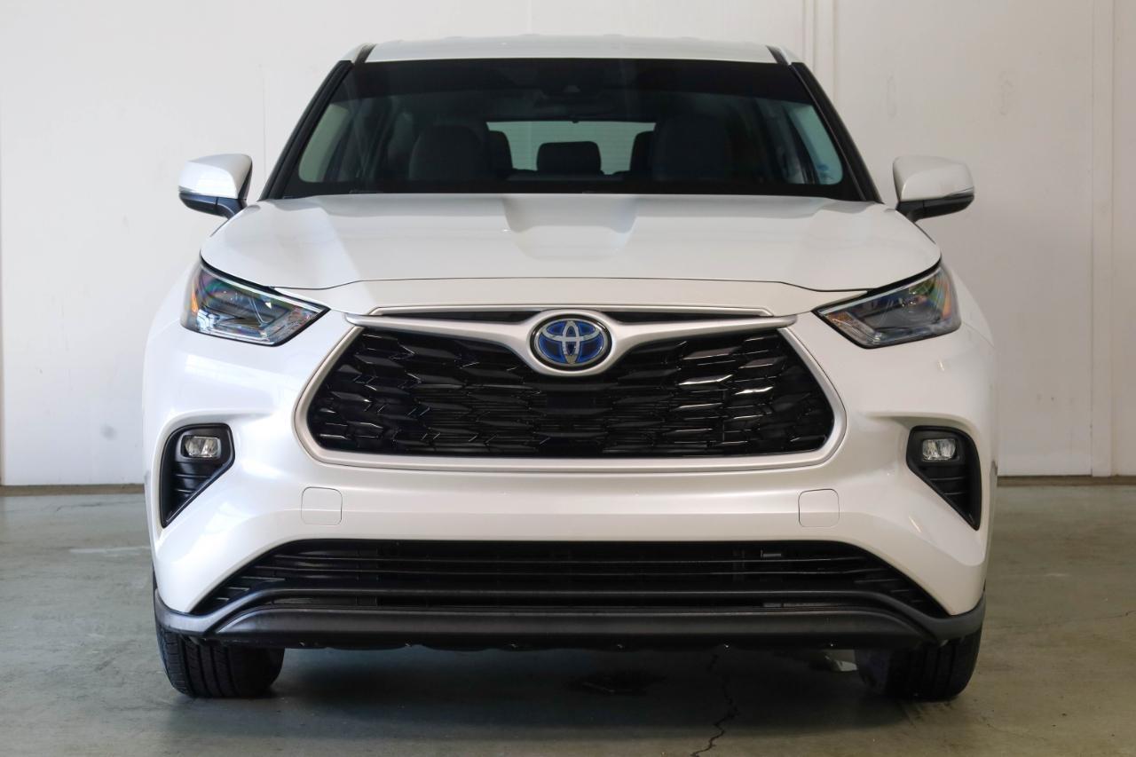Toyota Highlander Hybrid LE FWD (Natl) 2022