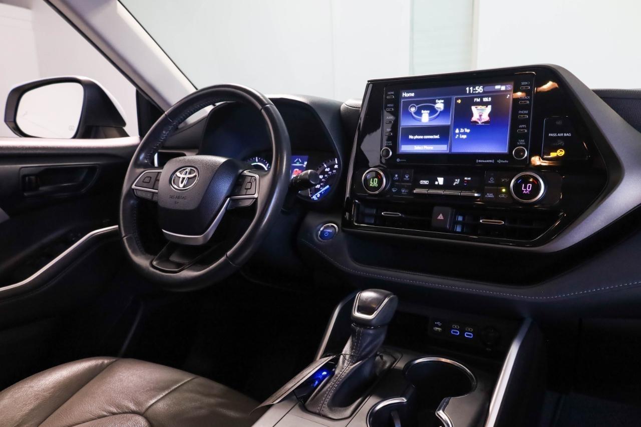 Toyota Highlander Hybrid LE FWD (Natl) 2022