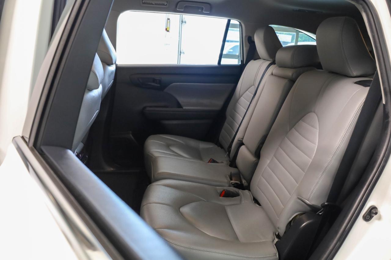 Toyota Highlander Hybrid LE FWD (Natl) 2022