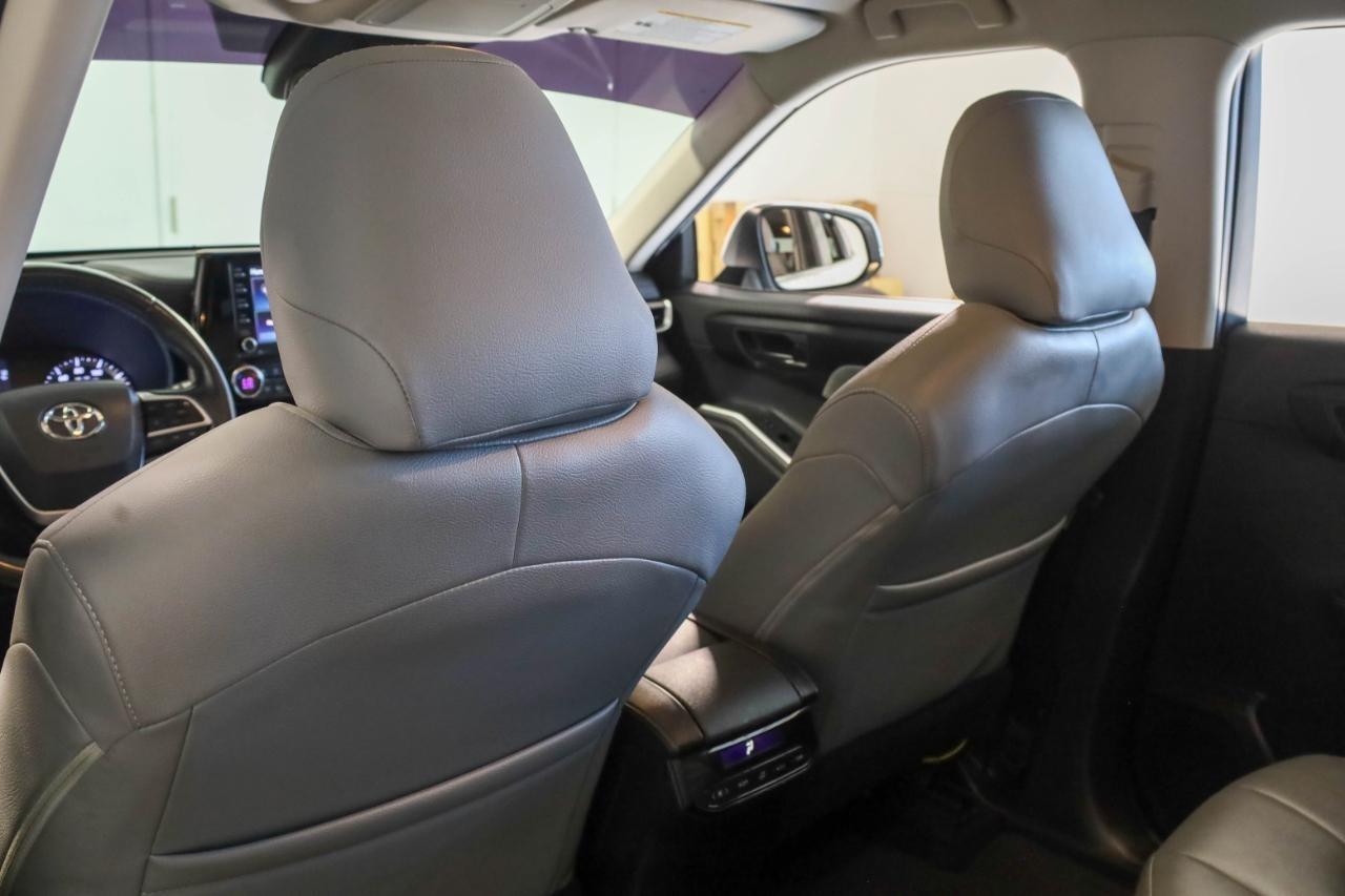 Toyota Highlander Hybrid LE FWD (Natl) 2022