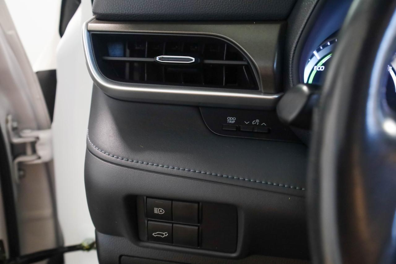 Toyota Highlander Hybrid LE FWD (Natl) 2022