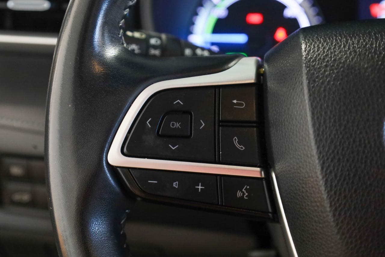 Toyota Highlander Hybrid LE FWD (Natl) 2022