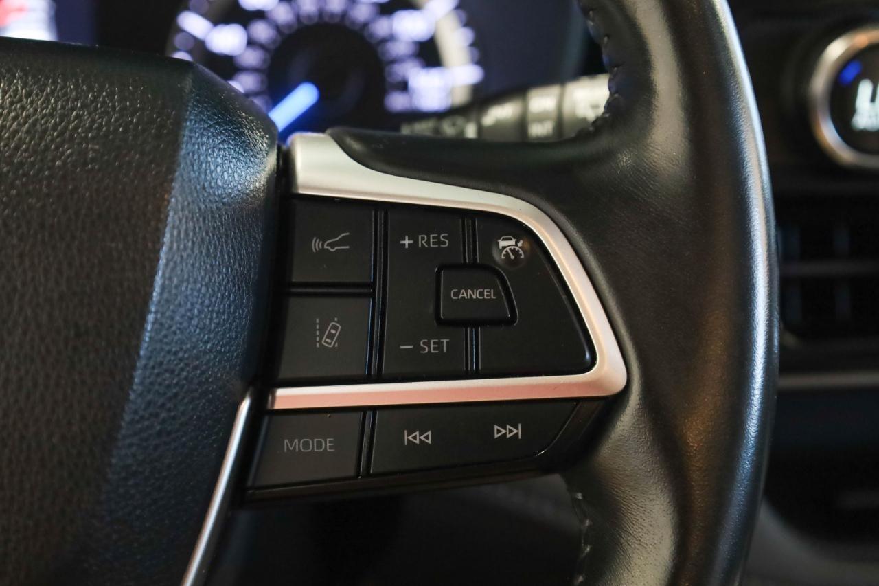 Toyota Highlander Hybrid LE FWD (Natl) 2022