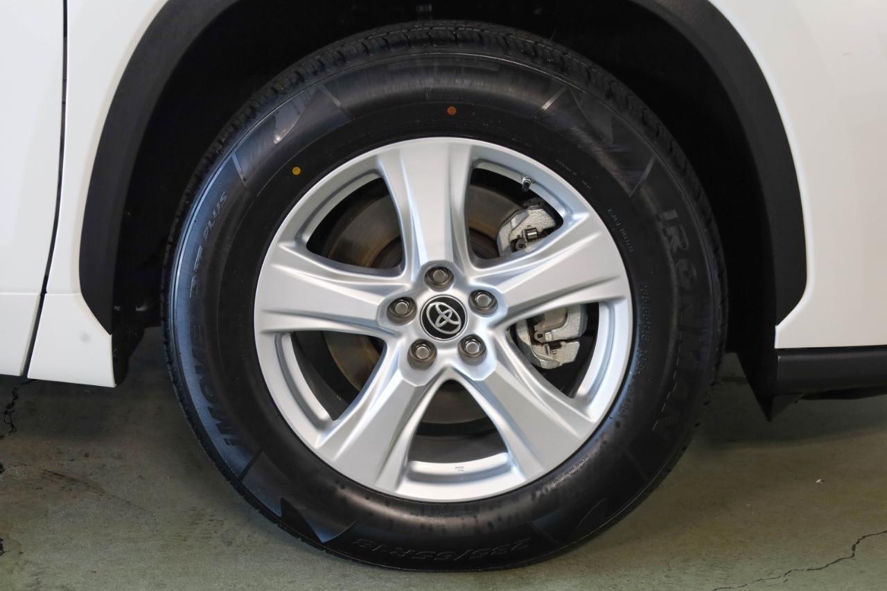 Toyota Highlander Hybrid LE FWD (Natl) 2022