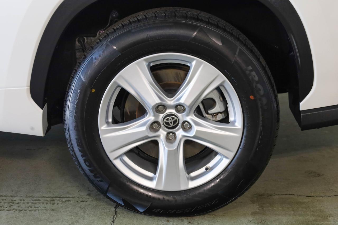 Toyota Highlander Hybrid LE FWD (Natl) 2022