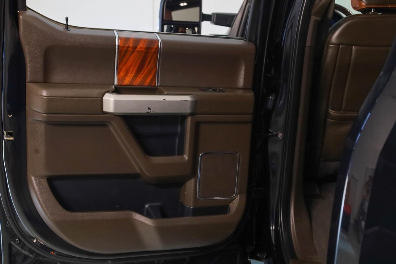 Ford Super Duty F-250 SRW King Ranch 4WD Crew Cab 8' Box 2020