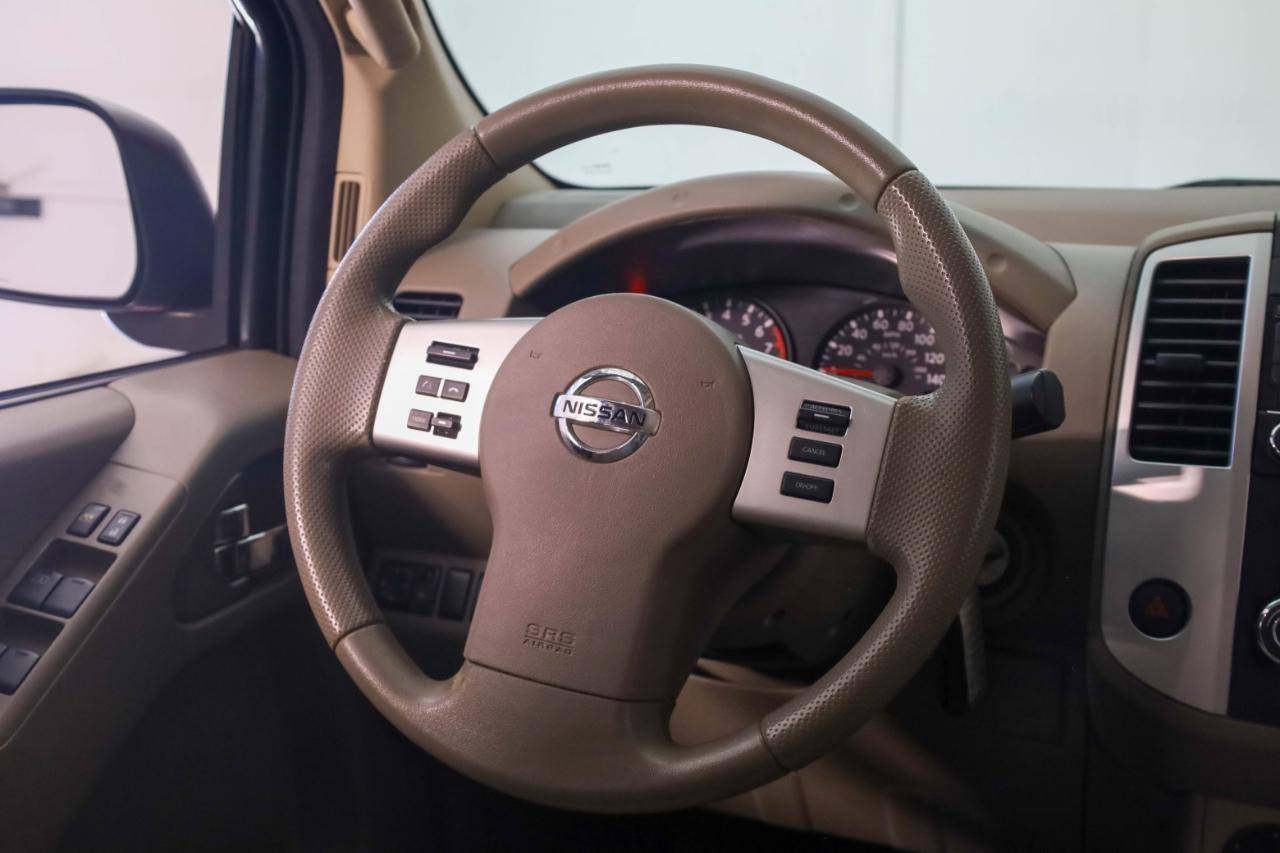Nissan Frontier 2WD Crew Cab SWB Auto SV 2016