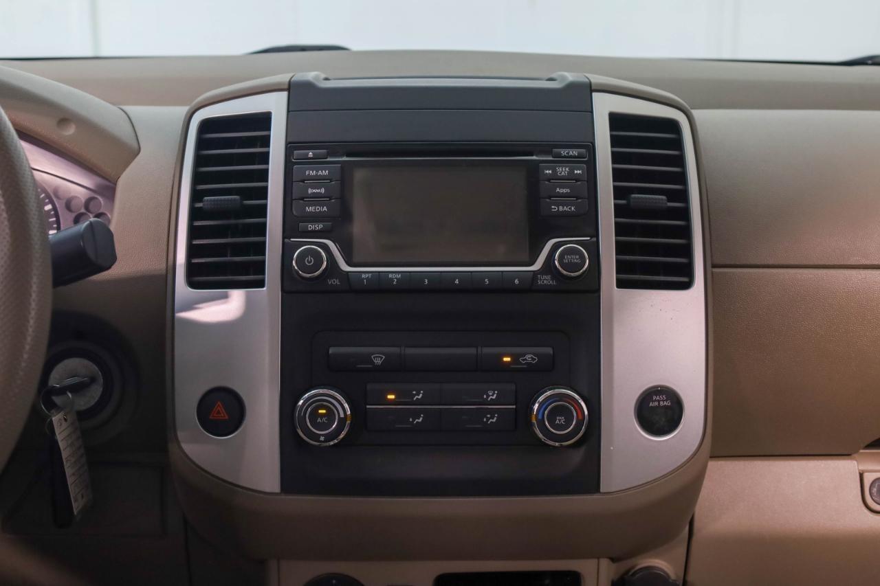 Nissan Frontier 2WD Crew Cab SWB Auto SV 2016