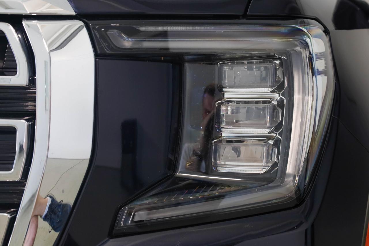 GMC Yukon 4WD 4dr SLT 2022