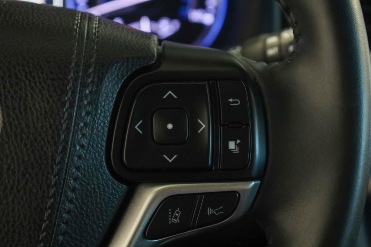 Toyota Highlander Limited V6 FWD (Natl) 2018