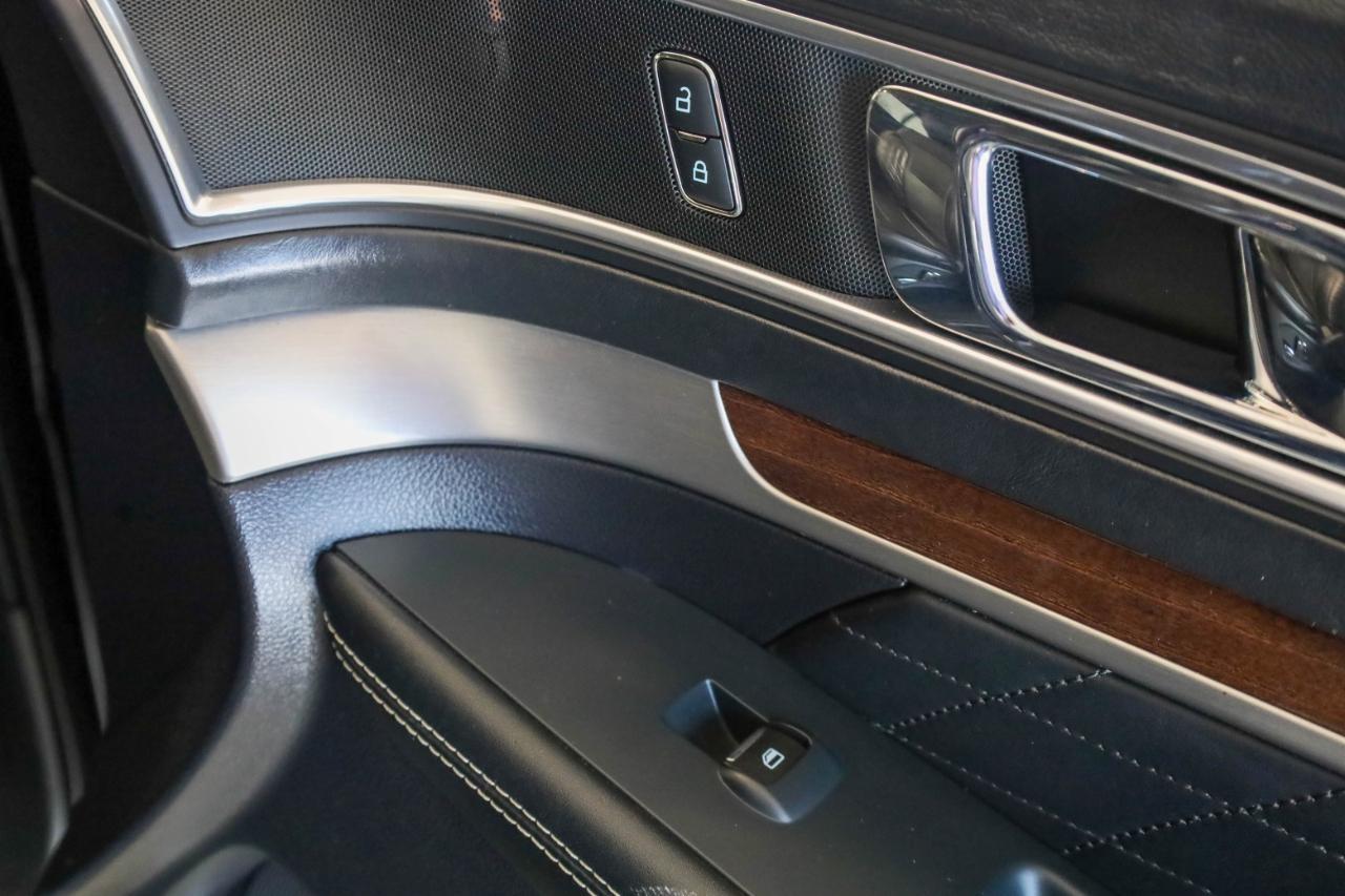 Ford Explorer Platinum 4WD 2018