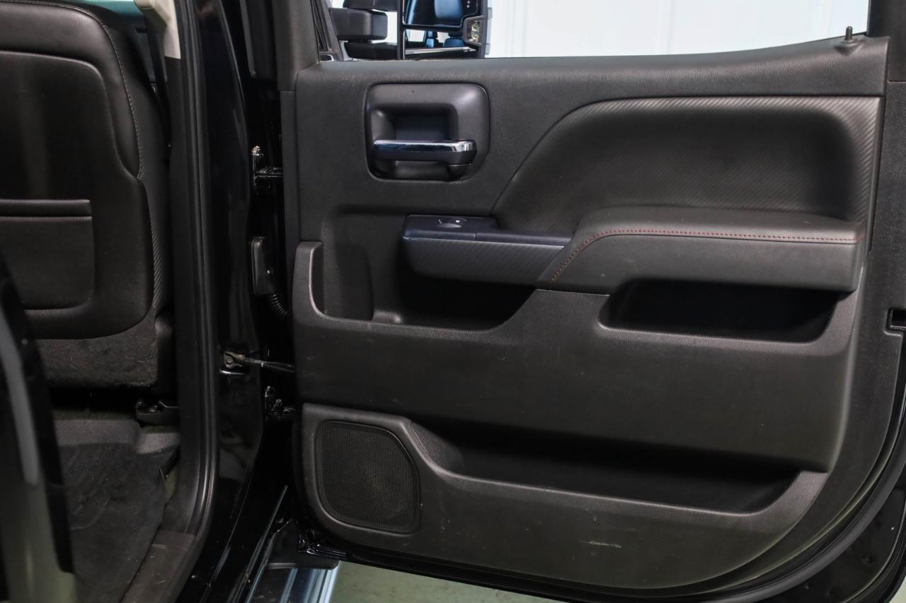 GMC Sierra 2500HD available WiFi 4WD Crew Cab 153.7" SLT 2015