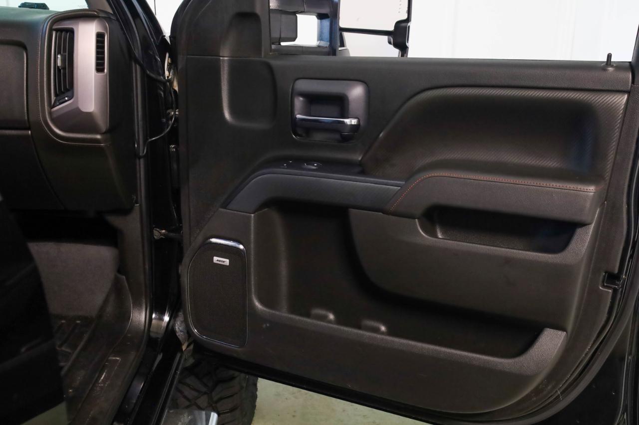 GMC Sierra 2500HD available WiFi 4WD Crew Cab 153.7" SLT 2015