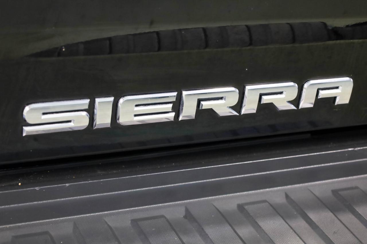 GMC Sierra 2500HD available WiFi 4WD Crew Cab 153.7" SLT 2015