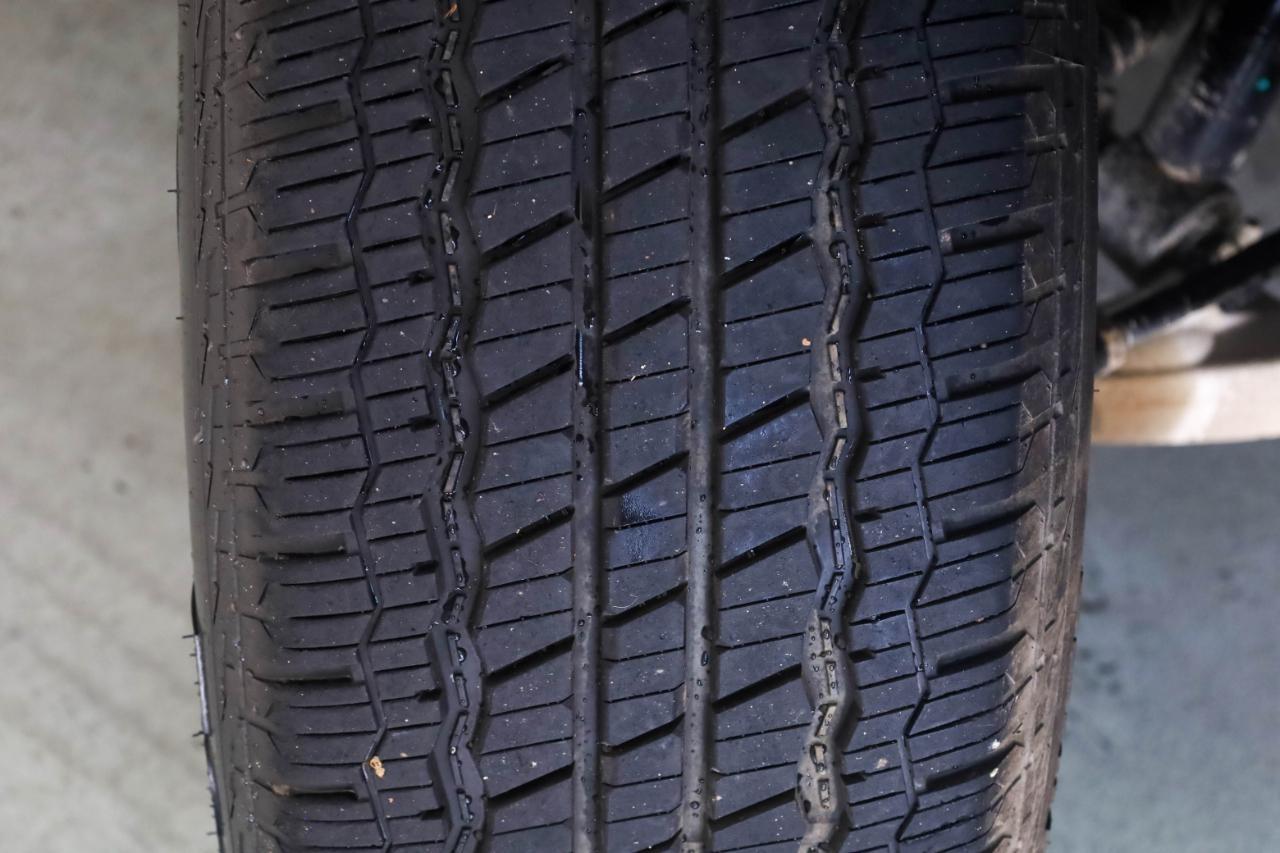 GMC Sierra 1500 4WD Crew Cab 143.5" SLT 2014