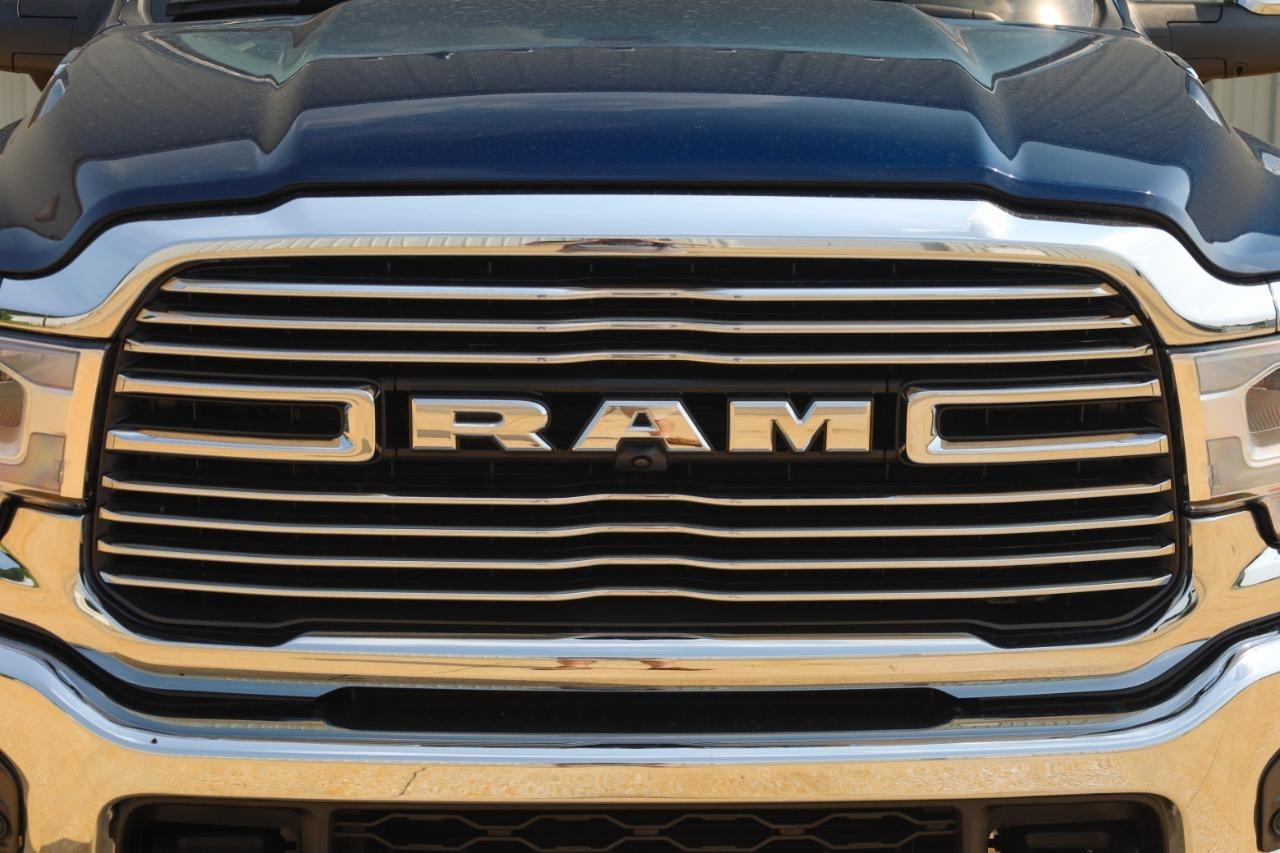 RAM 3500 Laramie 4x4 Crew Cab 8' Box 2024